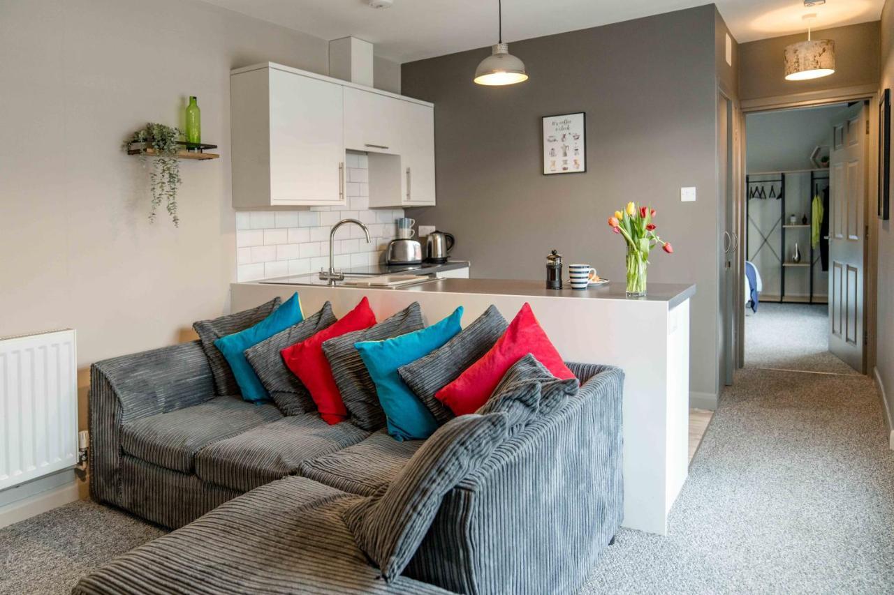 The Exchange Apartments With Permit Parking تِوْكيسبوري المظهر الخارجي الصورة